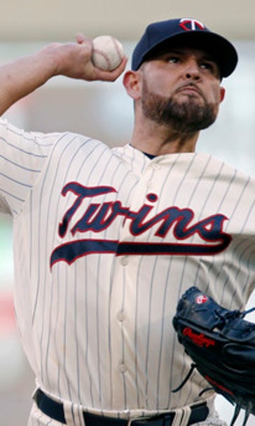 Suzuki has 3 hits, but Marlins lose 7-5 to Twins